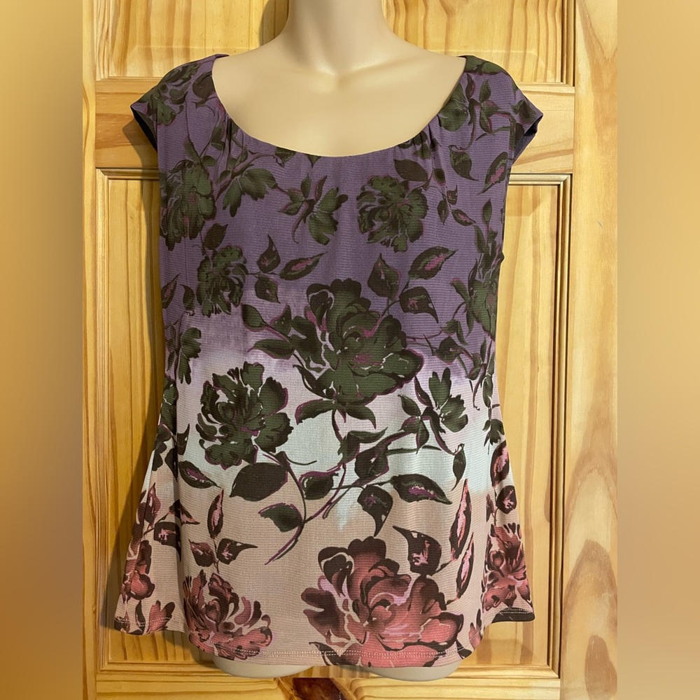 Liz Claiborne size medium sleeveless top